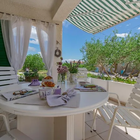 Appartement Luka *