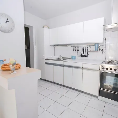 Luka Appartement *